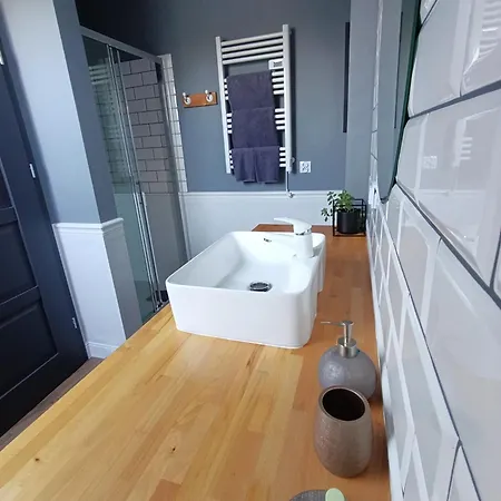 Bb Apartment *